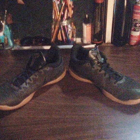 Kobe bryant..black mamba sneakers - Picture 3 of 3